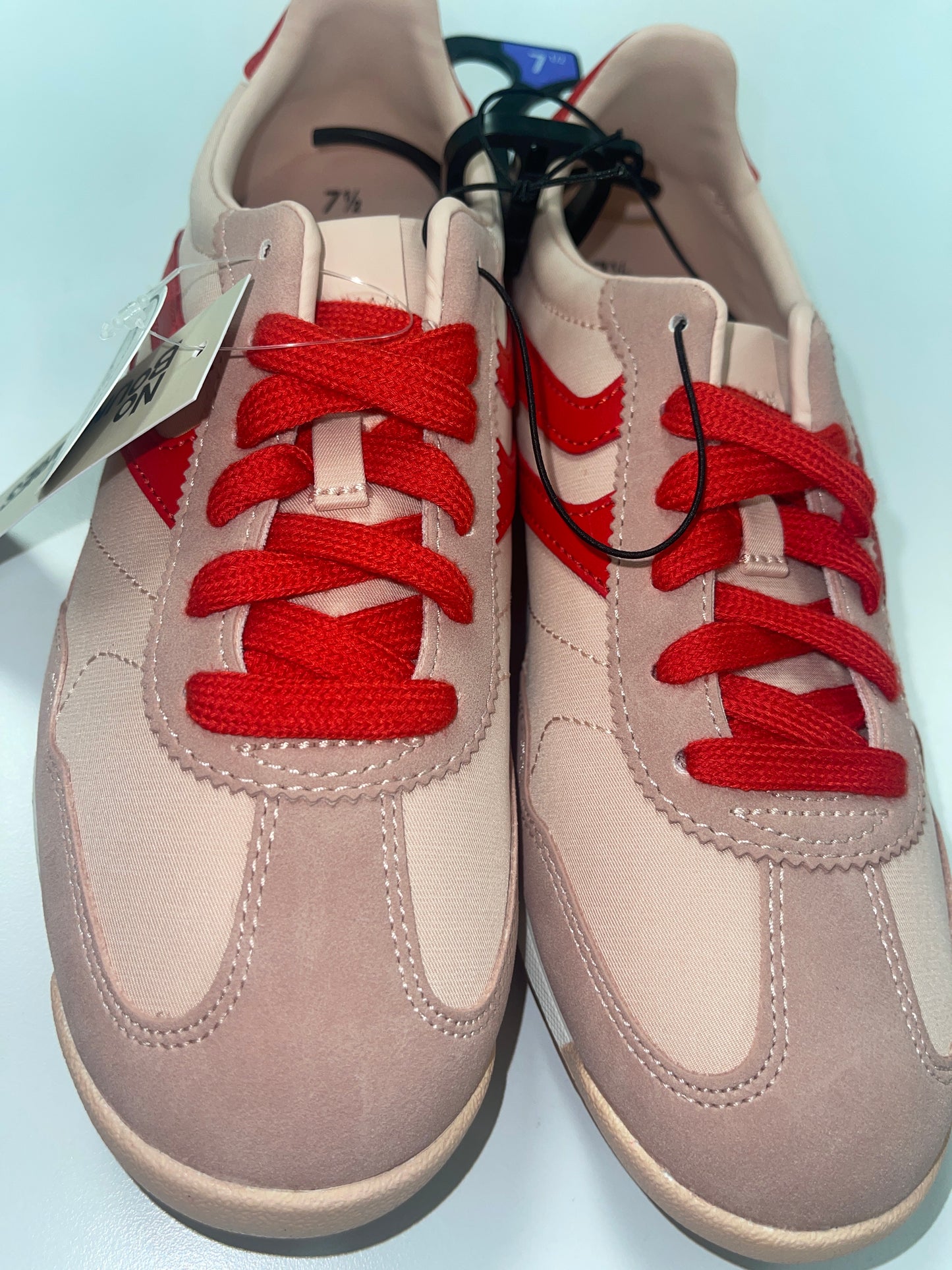 No Boundaries Women’s Sneakers