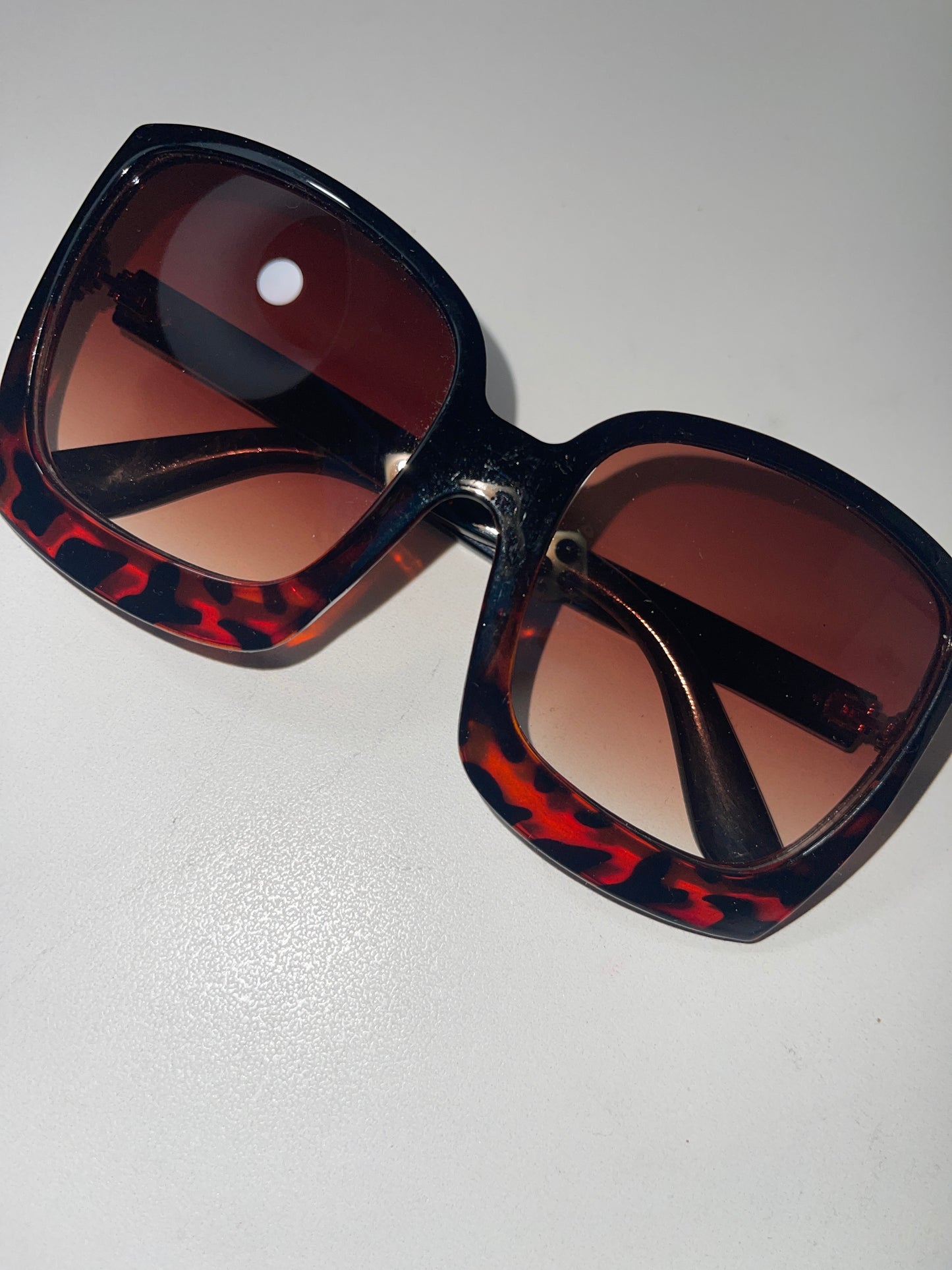 Oversized Tortoises Designed Framed Sunglasses