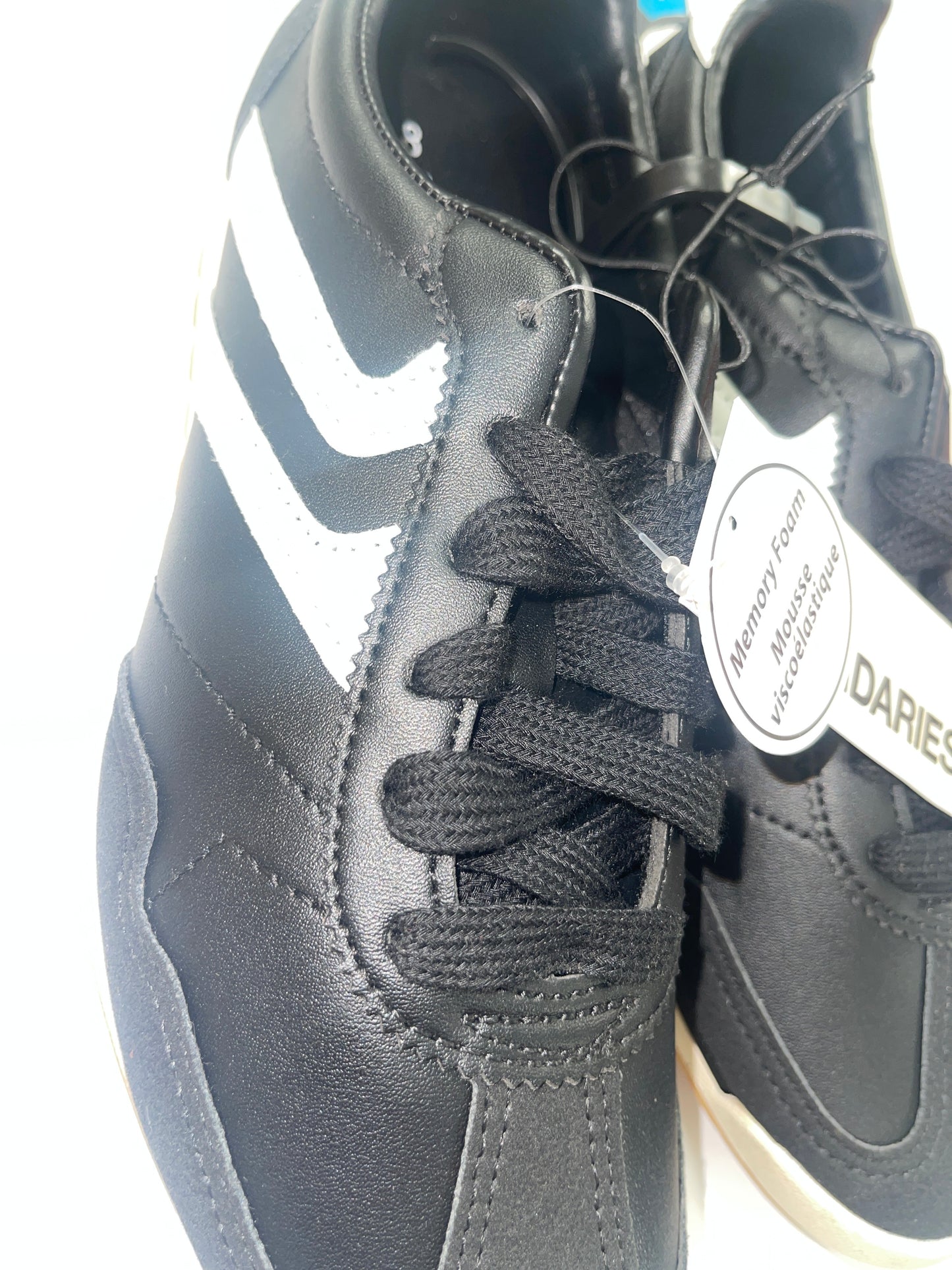 No Boundaries Women’s Sneakers