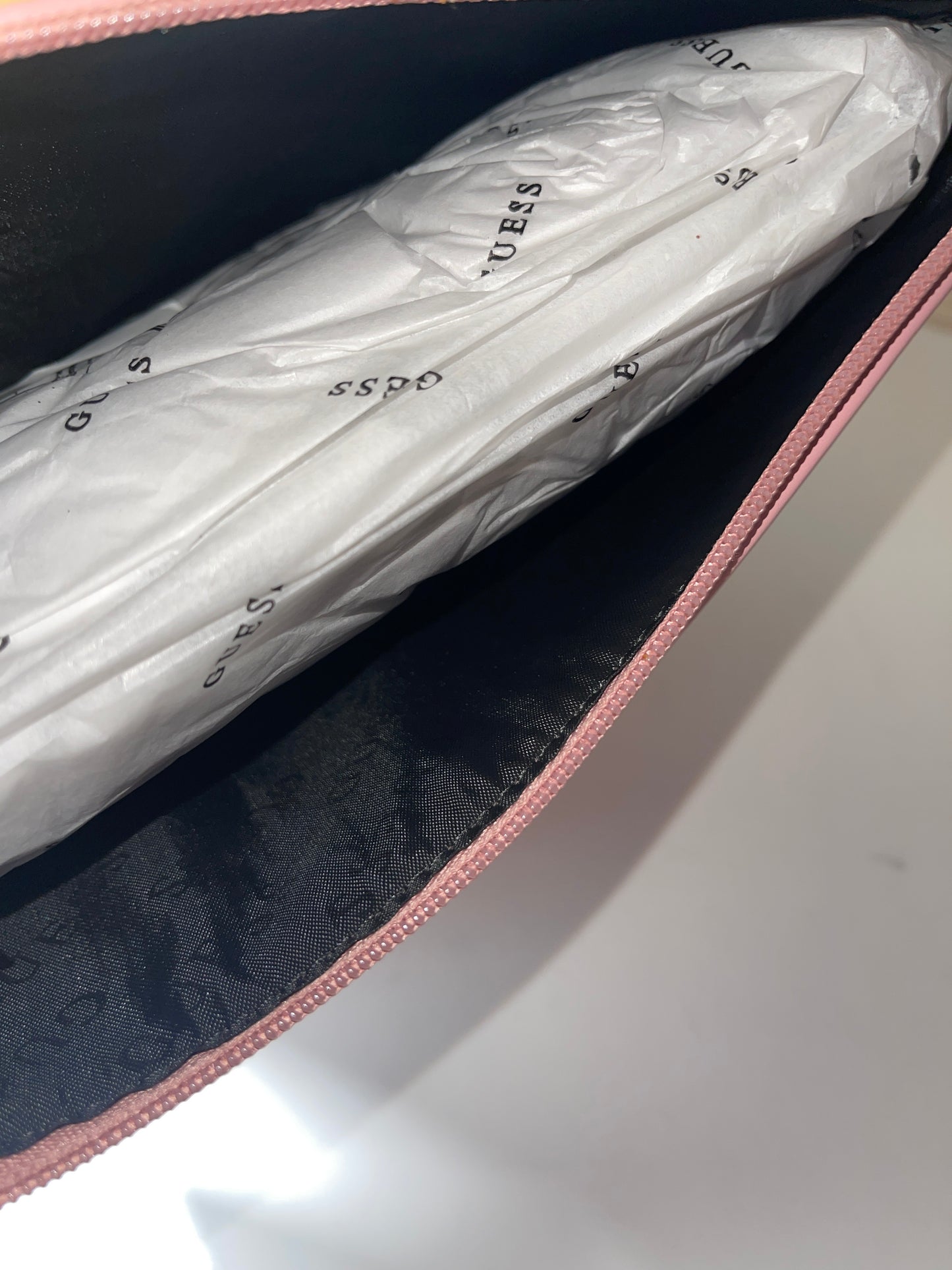 Guess Cosmetic Travel Pouch